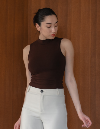 AuraFit NeckHug Padded Tank / 枯茶(brown)