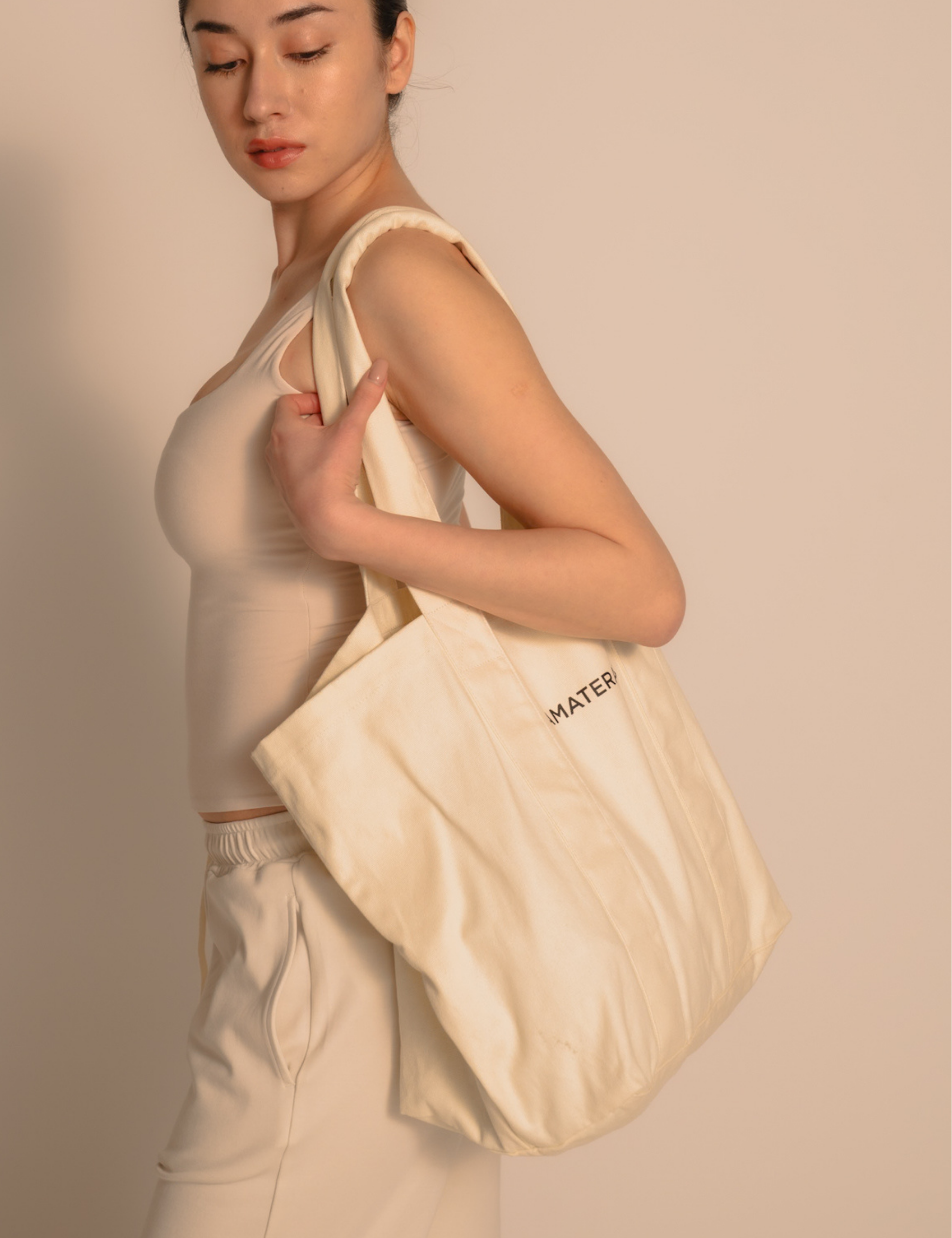 Opal Carry Tote / 胡粉(off white)