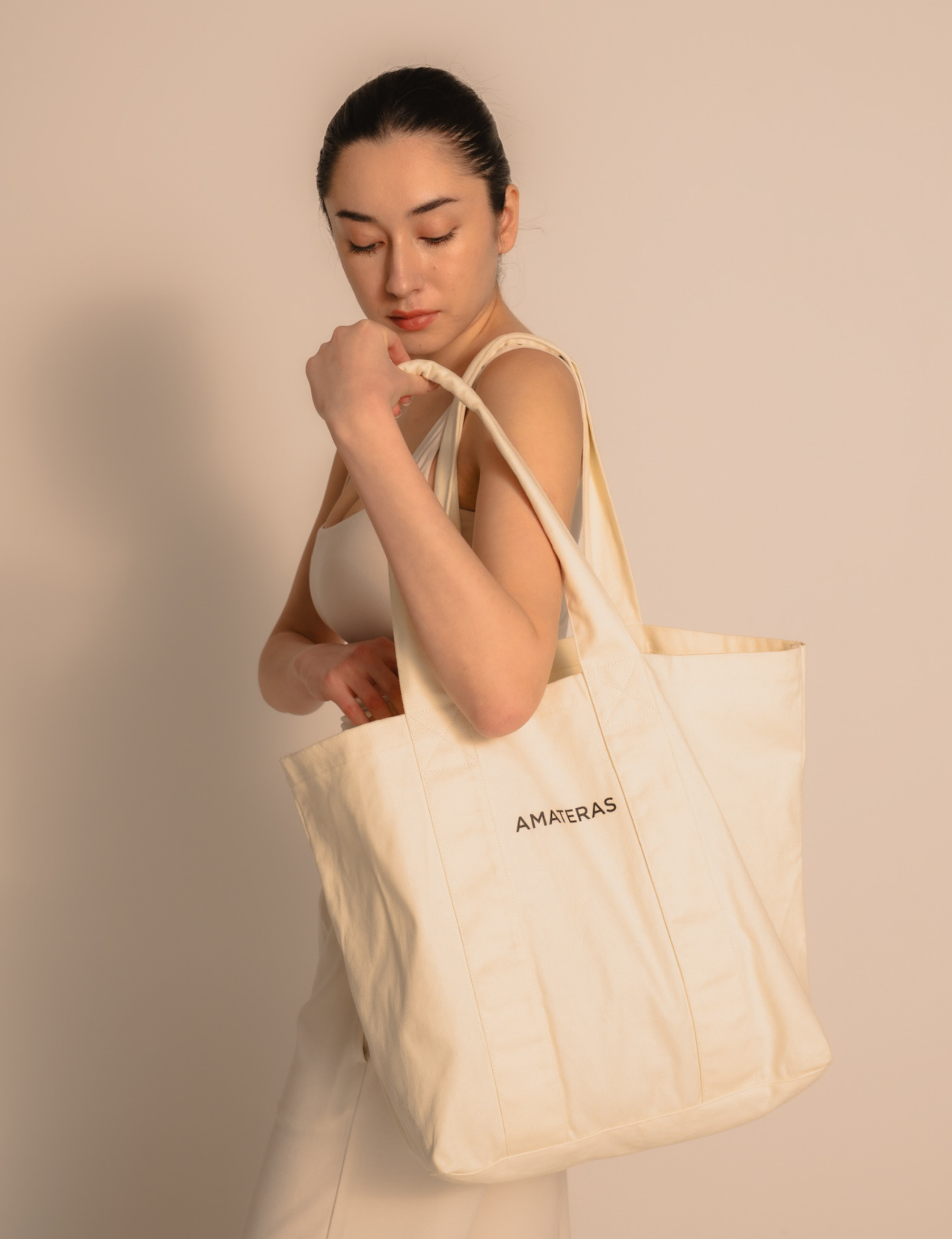 Opal Carry Tote / 胡粉(off white)