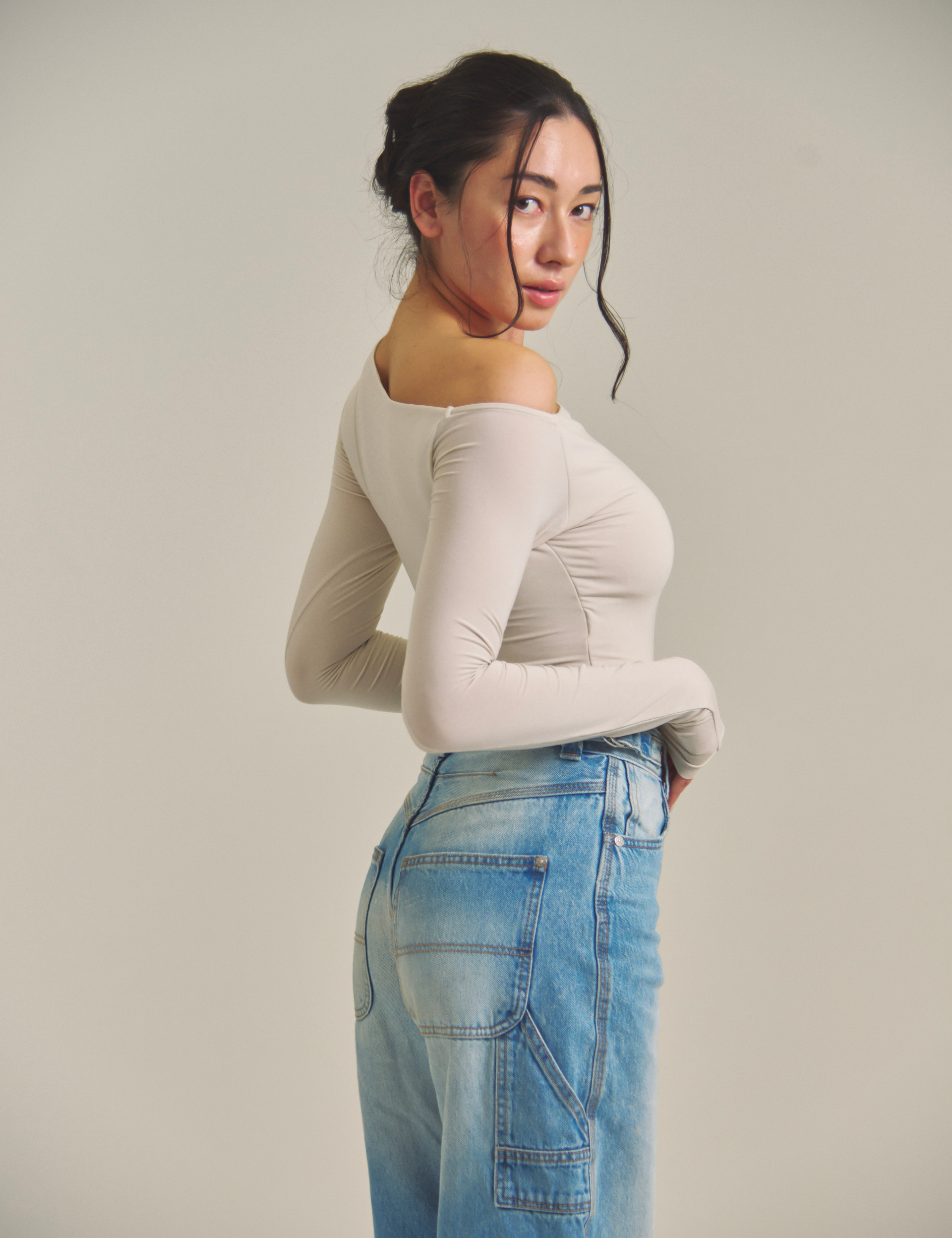 AuraFit Off Shoulder Padded Top / 亜麻色(beige) – AMATERASJAPAN