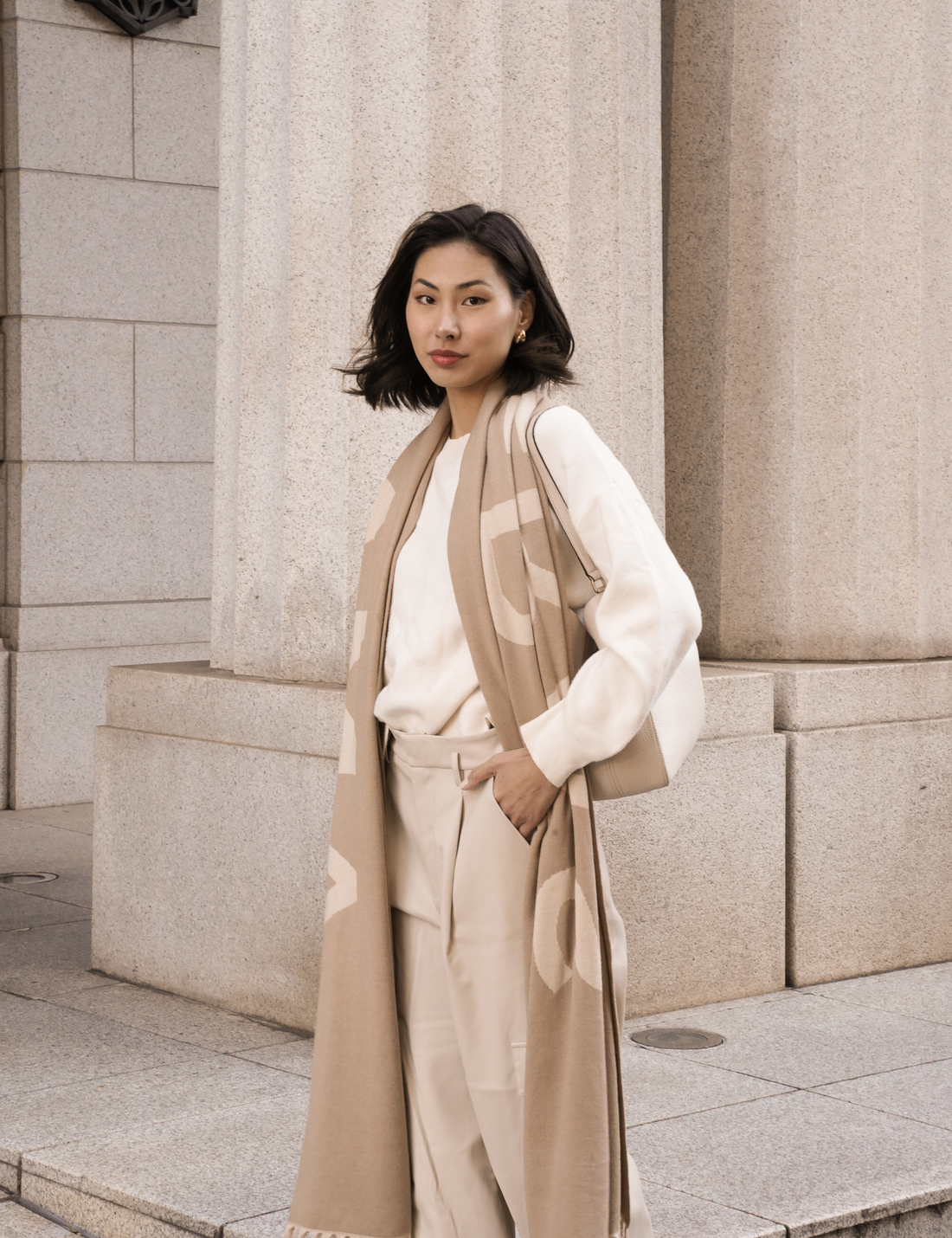 Fluffy Fur Scarf / 亜麻(Beige)