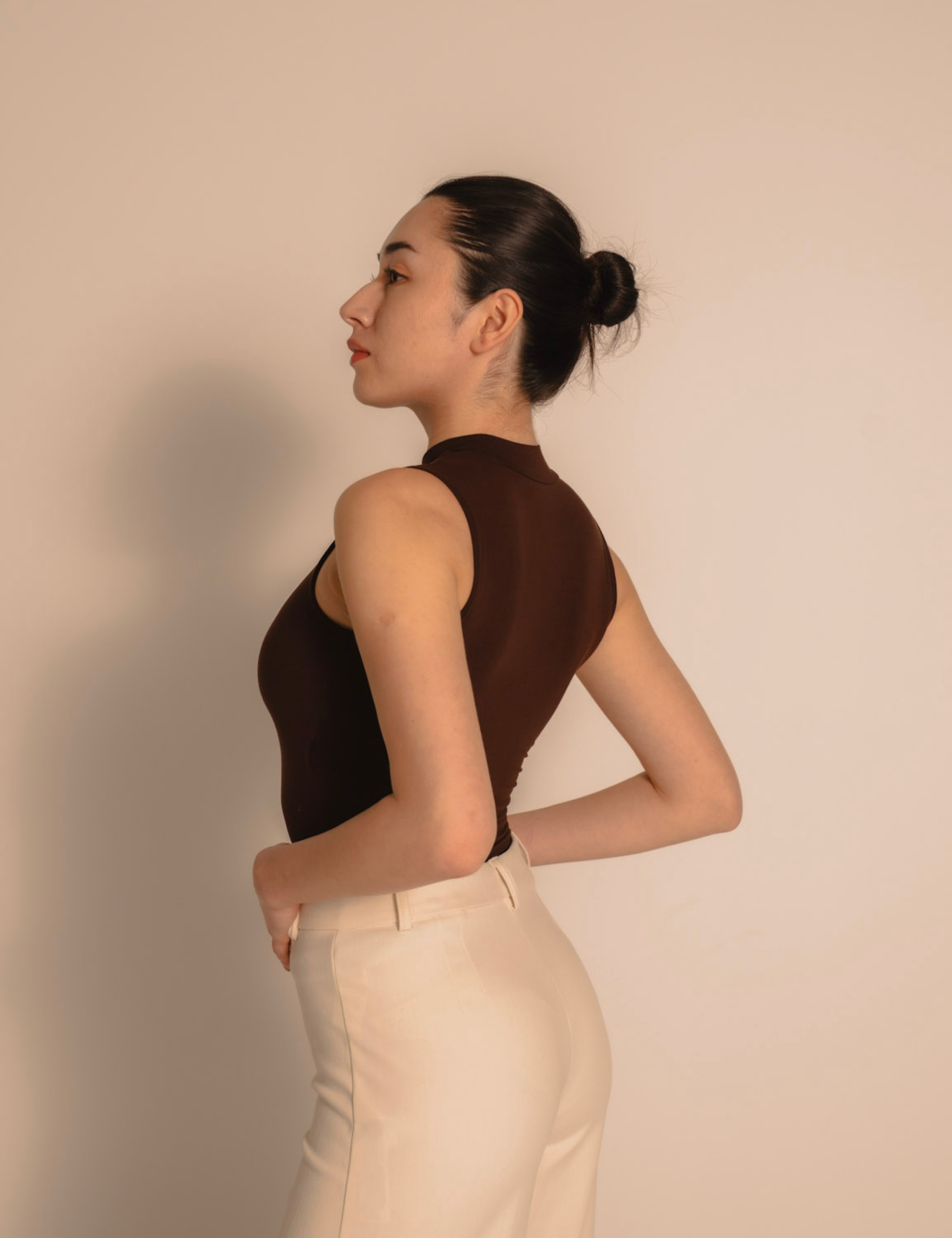 AuraFit NeckHug Padded Tank / 枯茶(brown)