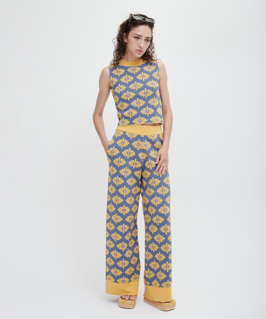 relaxing KIKU knit pants