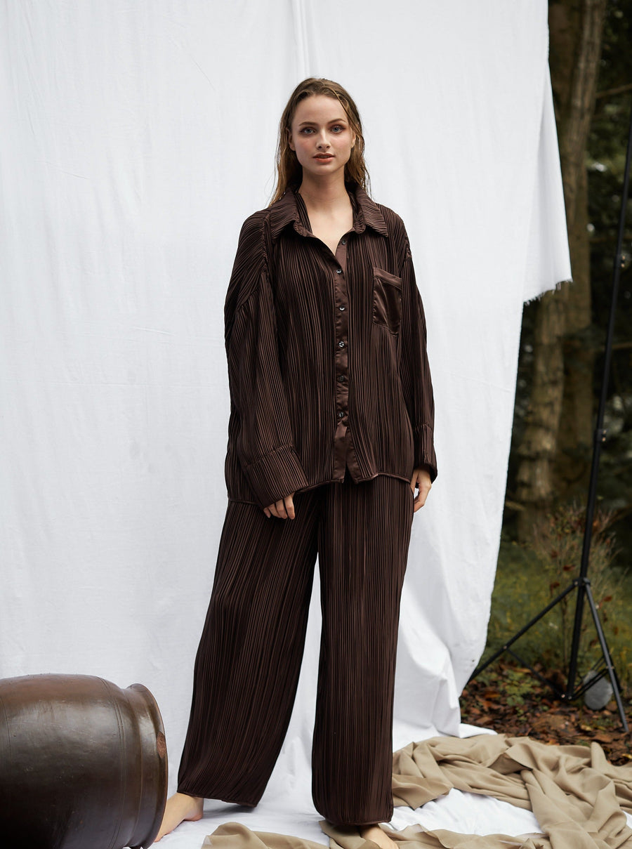 elegant satin pleated shirt / 枯茶(brown)