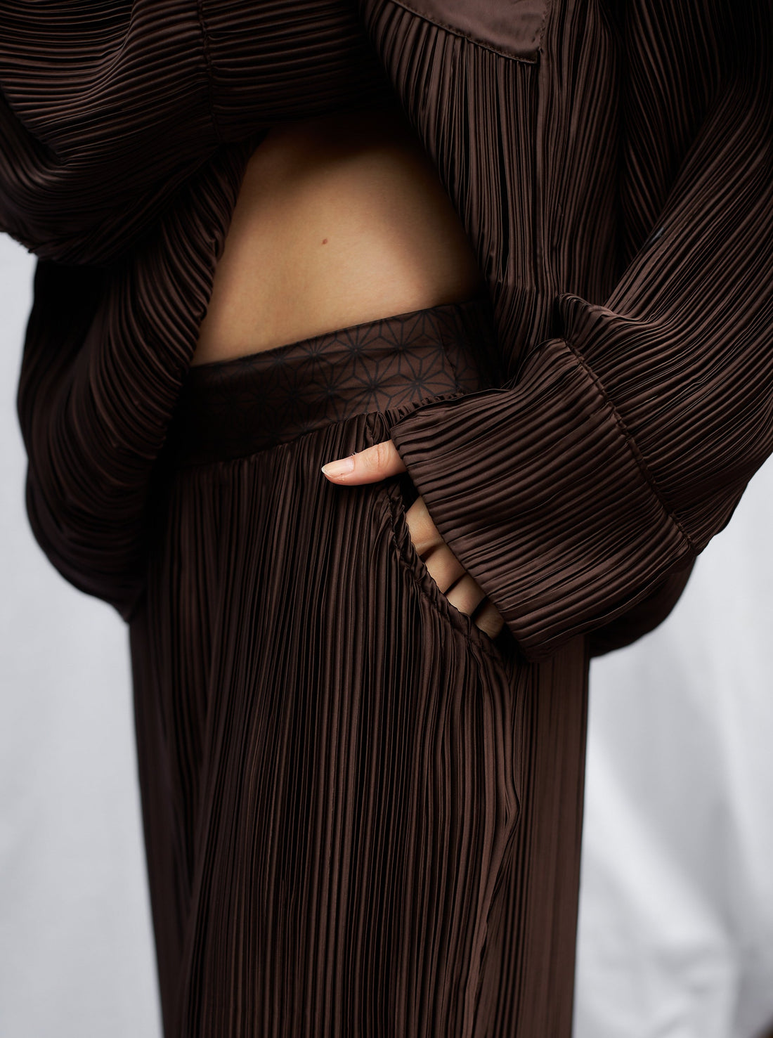 elegant satin pleated pants