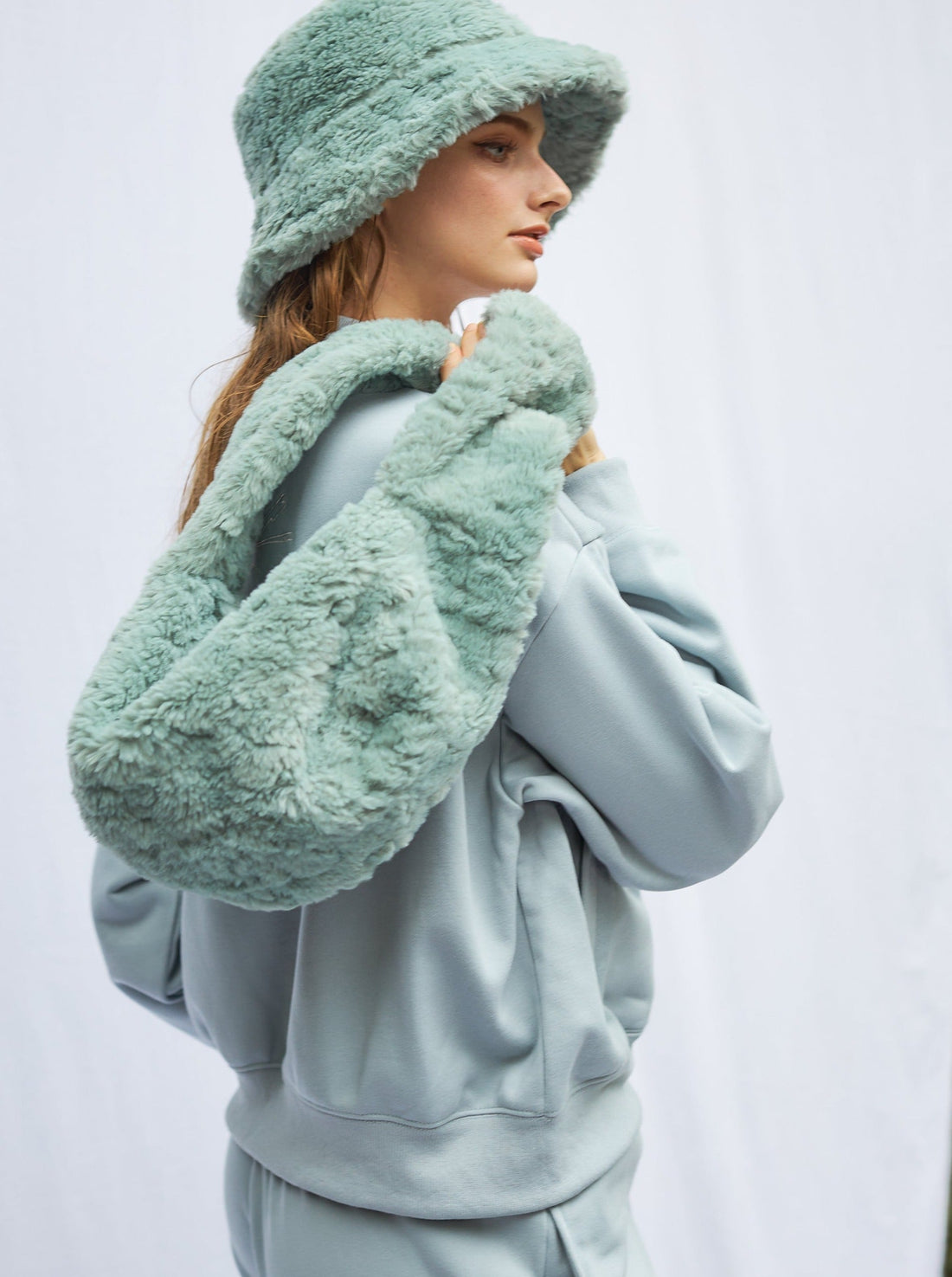 winter fuzzy shoulder bag