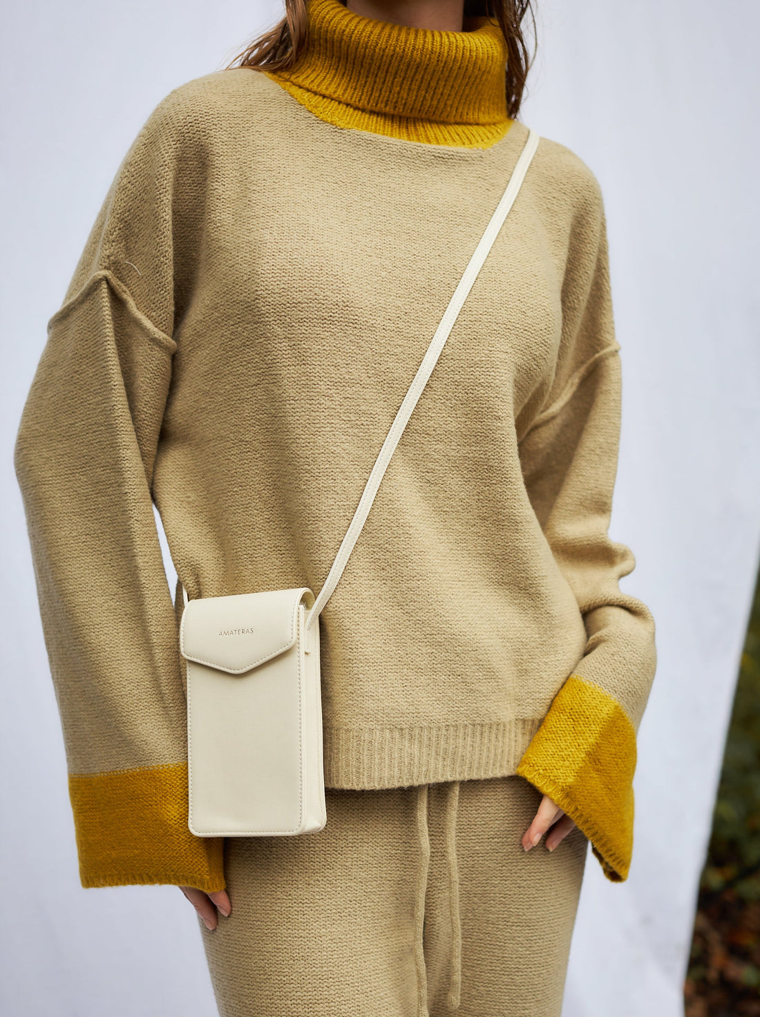 creamy MINI crossbody bag