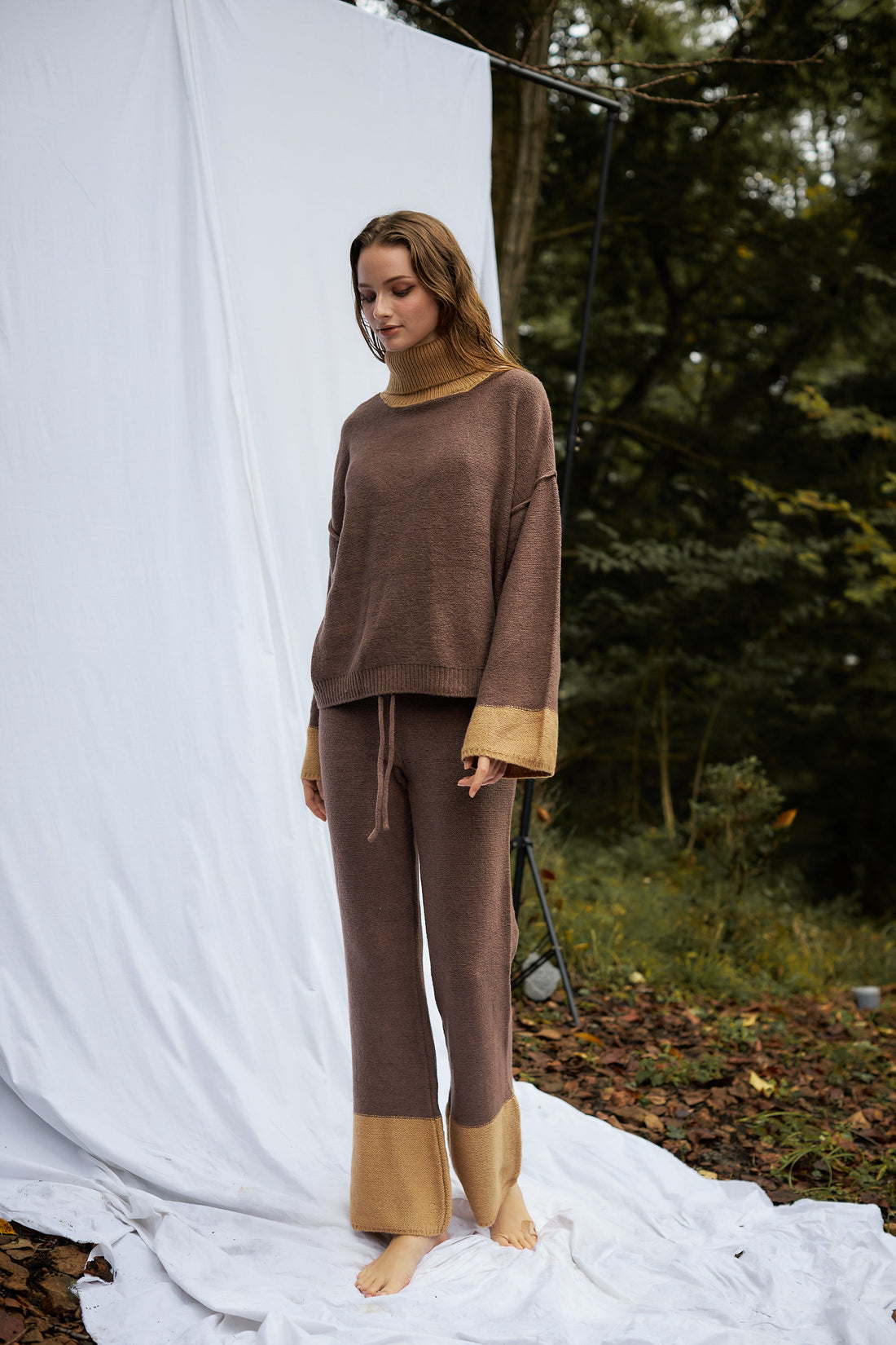 two-tone soft knit turtle top / 枯茶(brown)