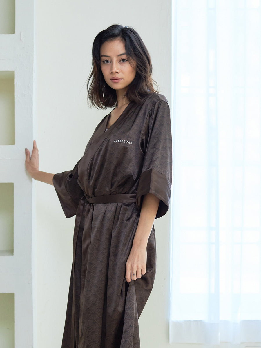 和柄 rich satin robe / 枯茶(brown)