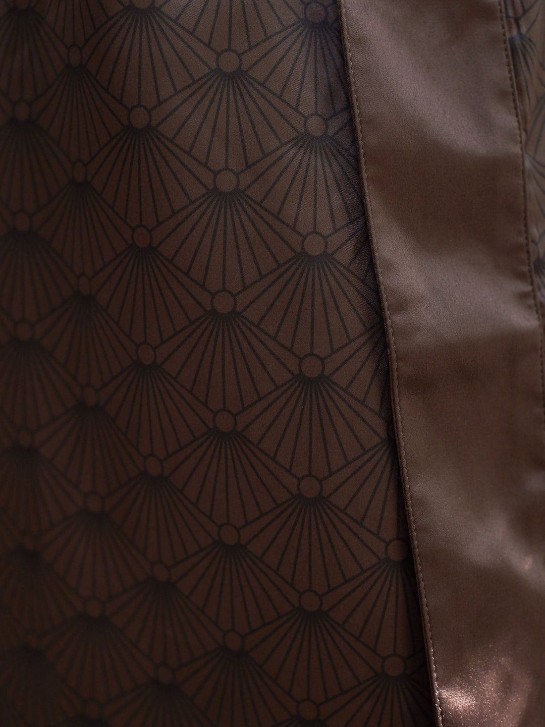 和柄 rich satin robe / 枯茶(brown) – AMATERASJAPAN