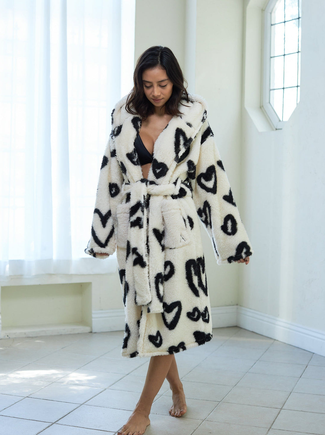 lightweight luxe fur robe / 白(white/heart print)