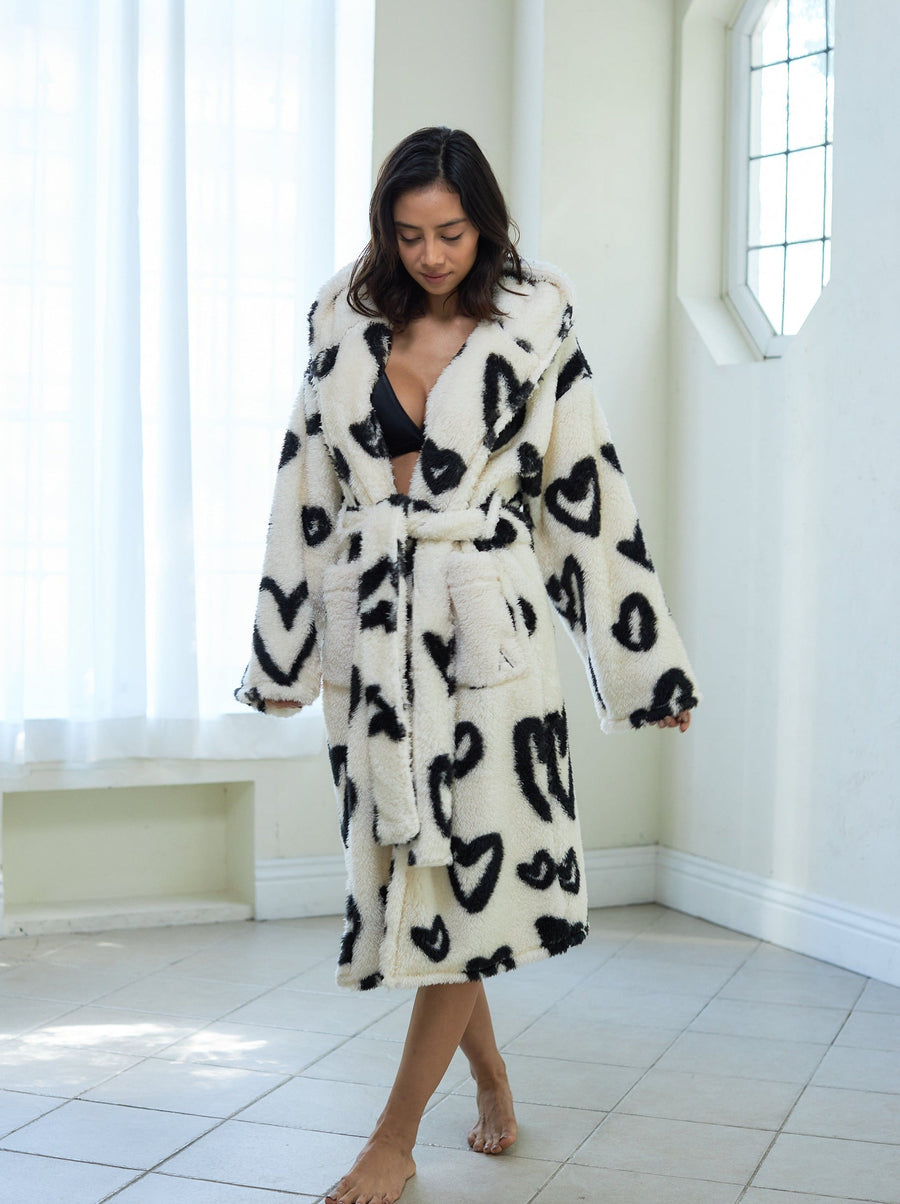 lightweight luxe fur robe / 白(white/heart print)