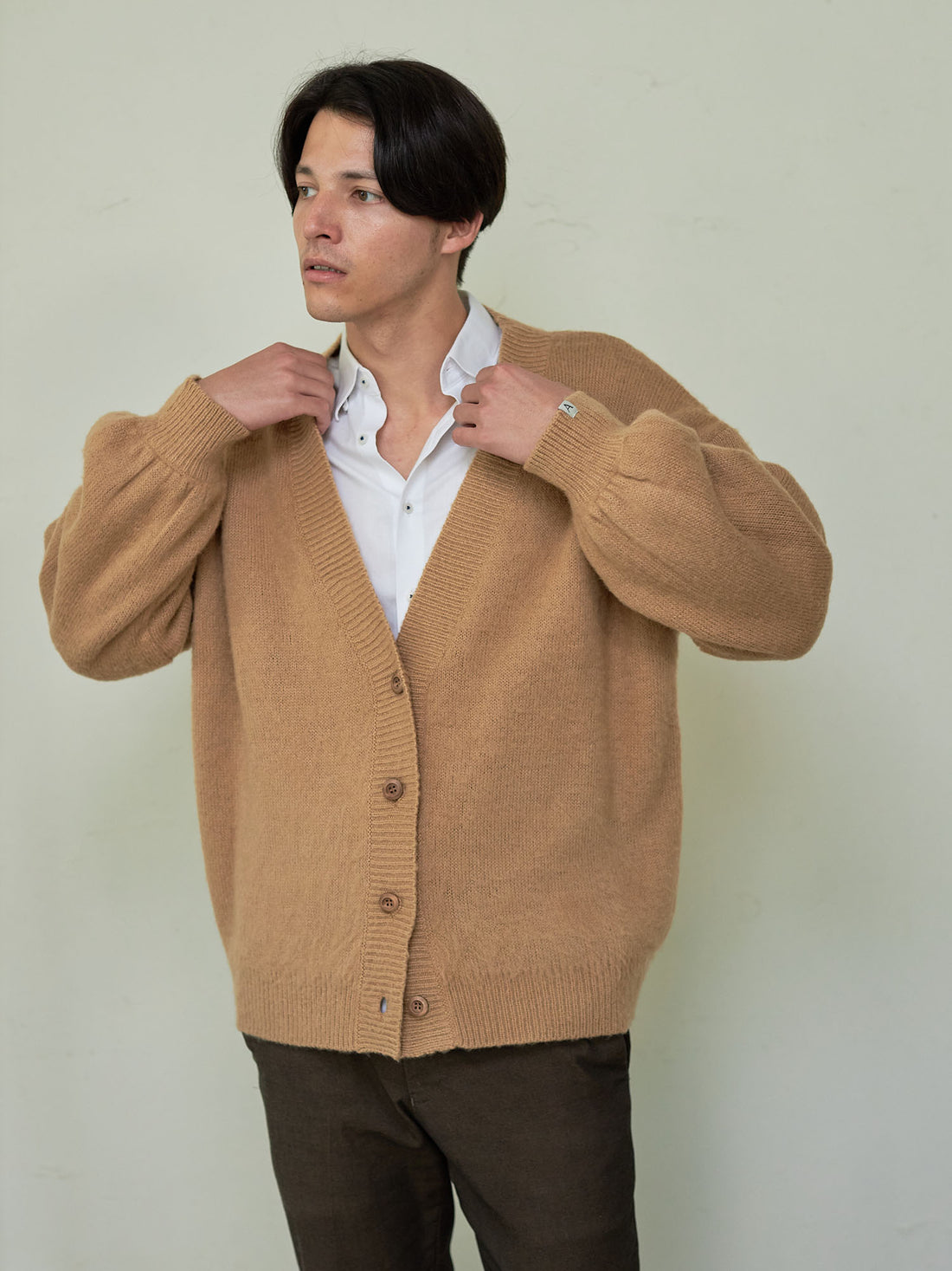 reversible V-neck knit cardigan