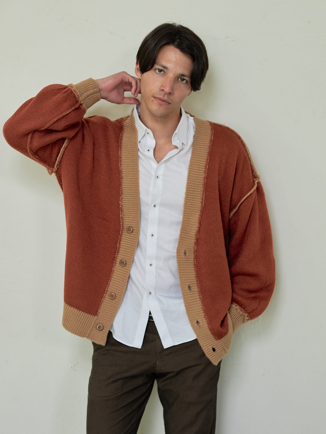 reversible V-neck knit cardigan