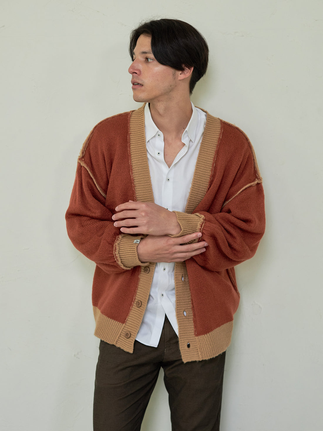reversible V-neck knit cardigan
