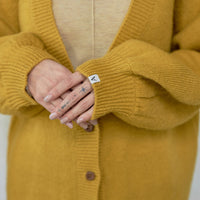 reversible V-neck knit cardigan / 蜂蜜(mastard × navy)