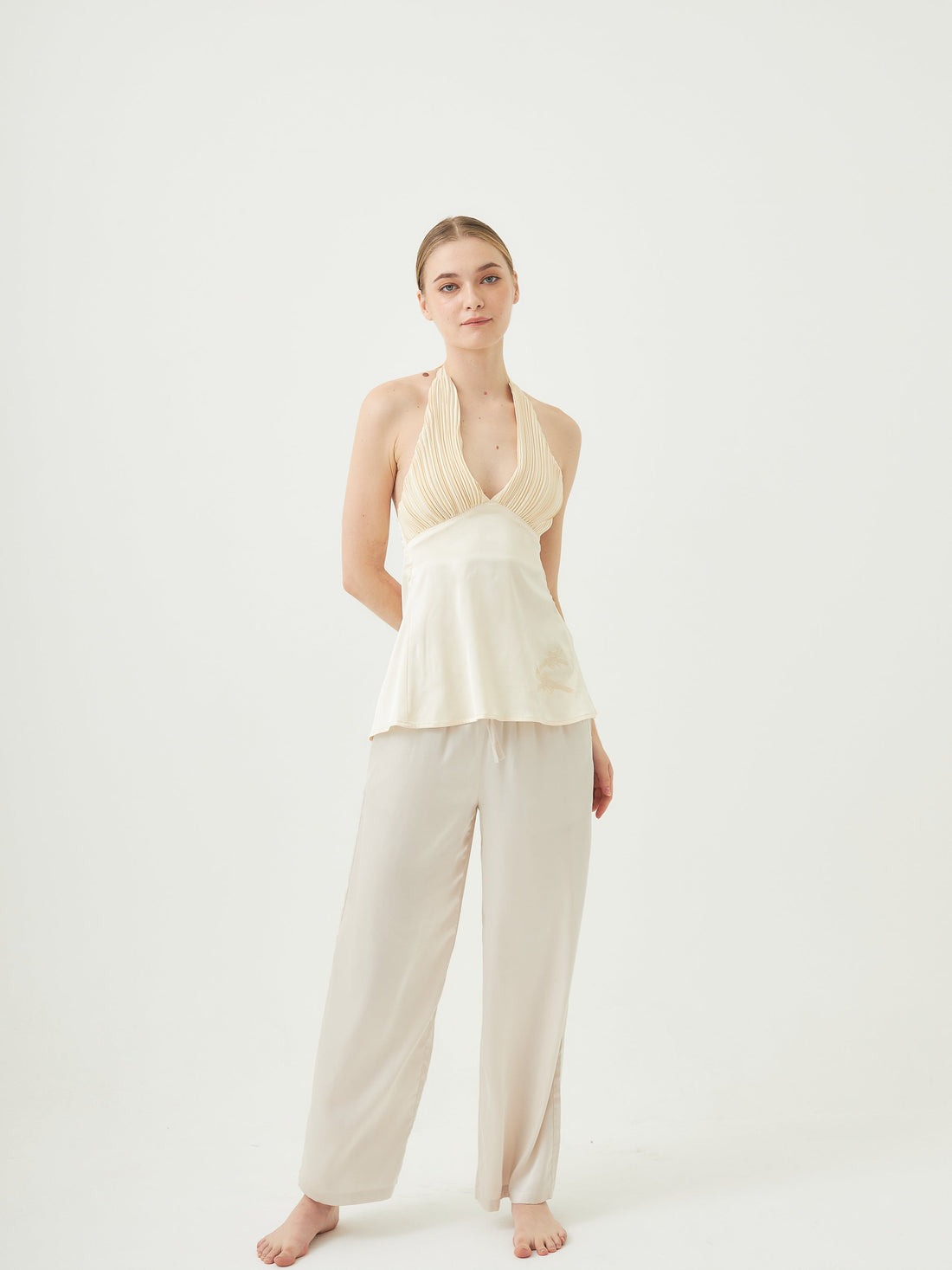 elegant satin pleated camisole / 白花(ivory)