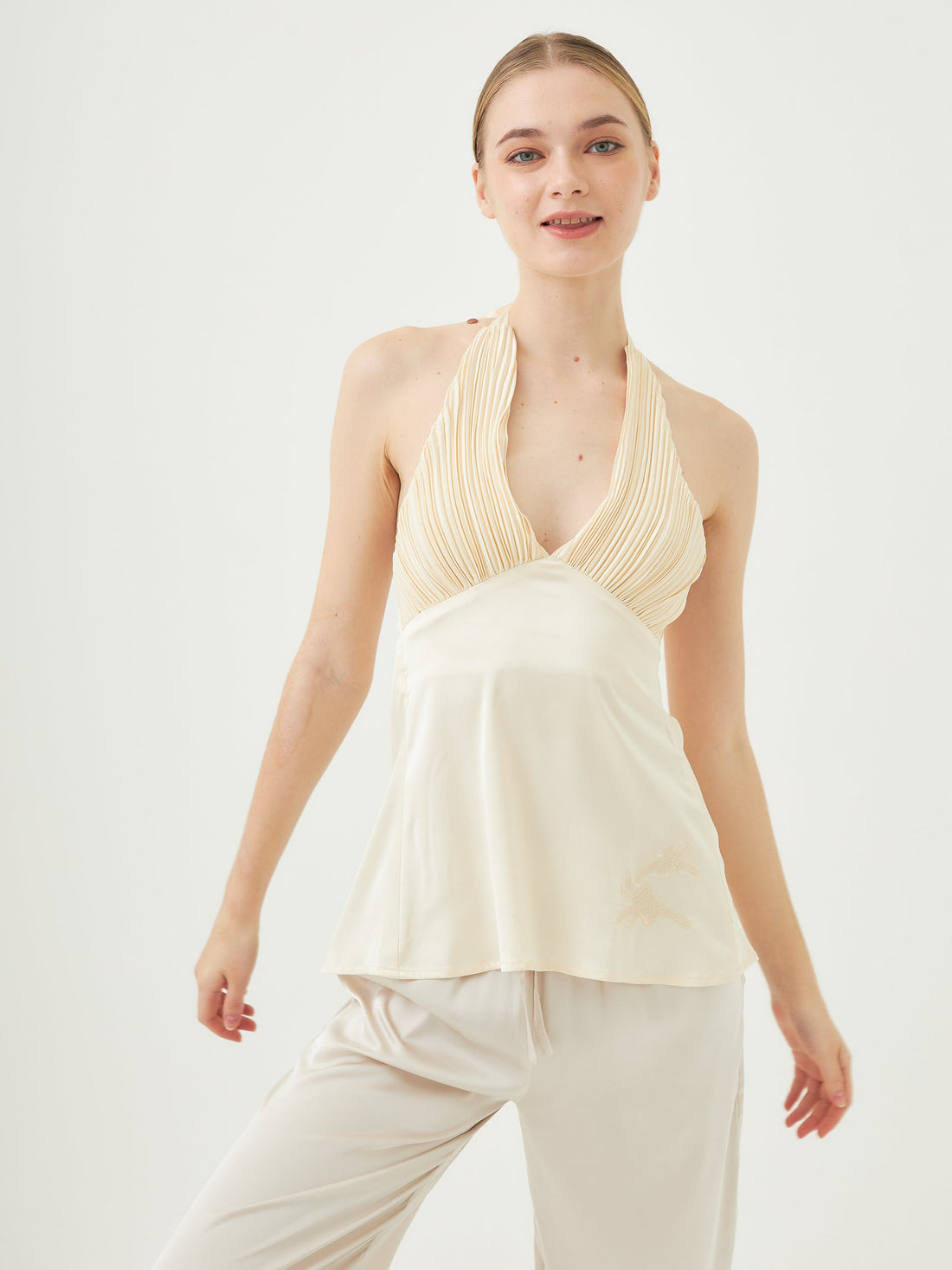 elegant satin pleated camisole / 白花(ivory)