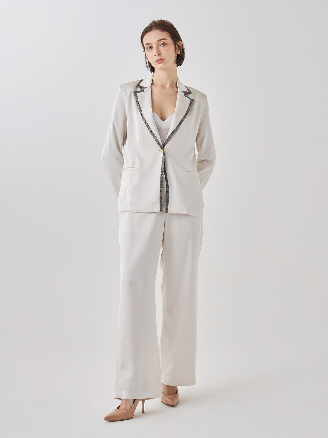 wagara tailored satin suit jacket / white flower(ivory)
