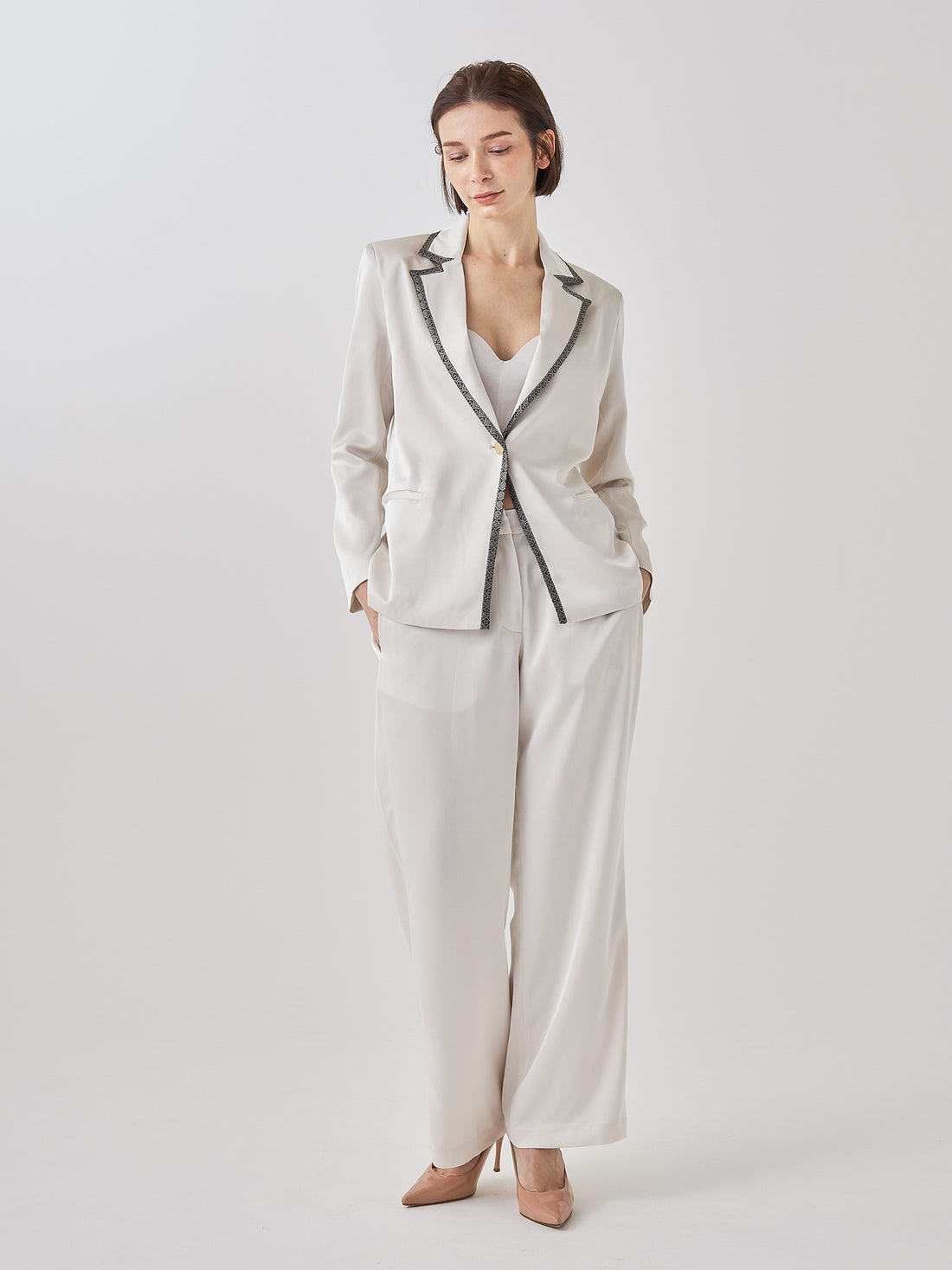 wagara tailored satin suit jacket / 白花(ivory)