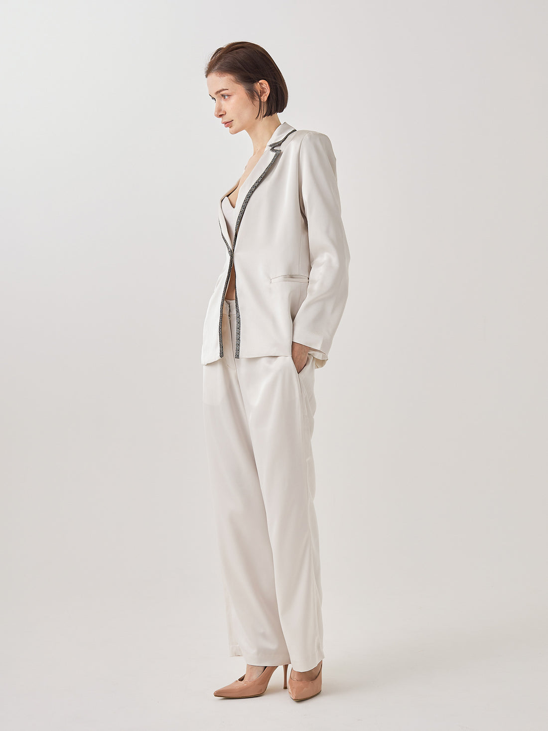 wagara tailored satin suit pants / 白花(ivory)