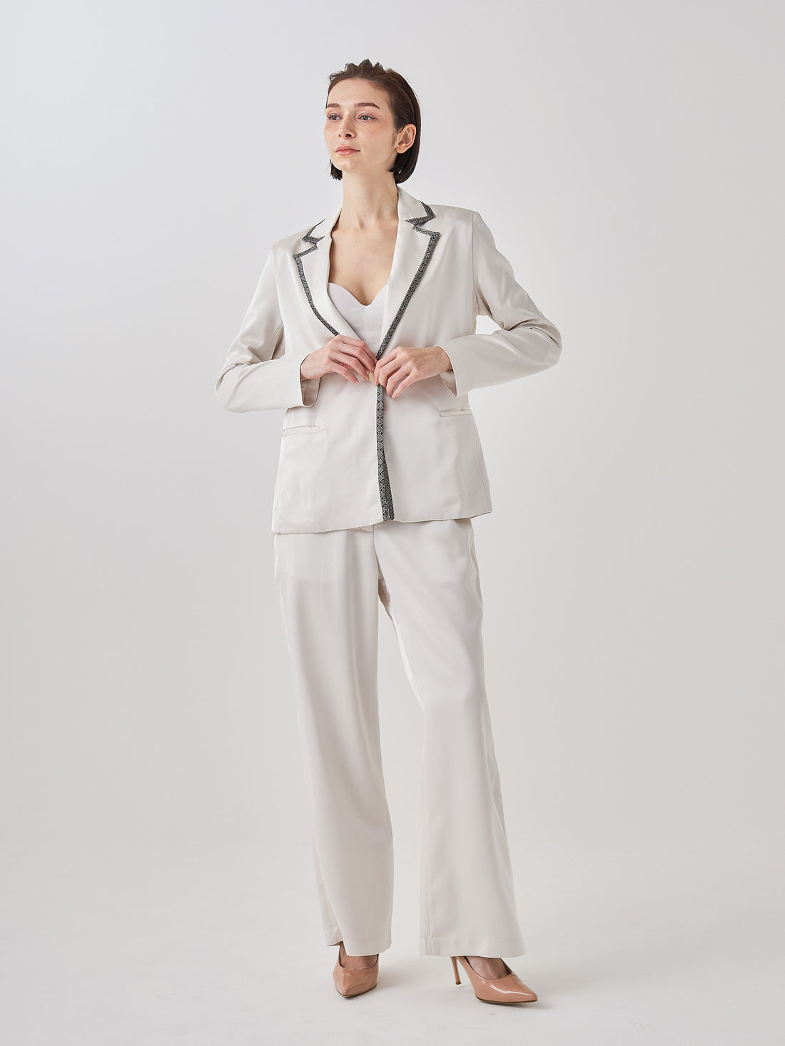 wagara tailored satin suit jacket / 白花(ivory)