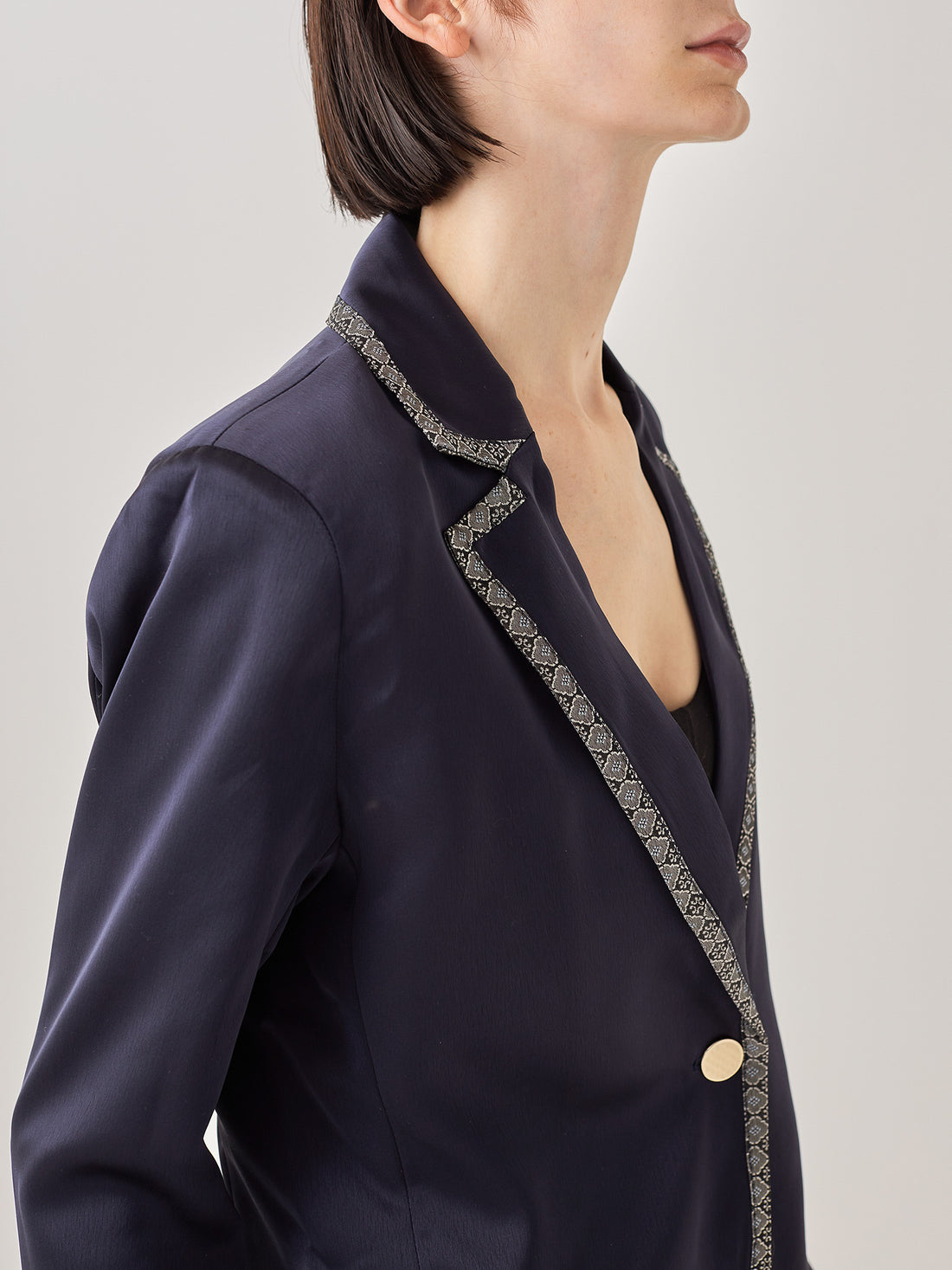 wagara tailored satin suit jacket / navy