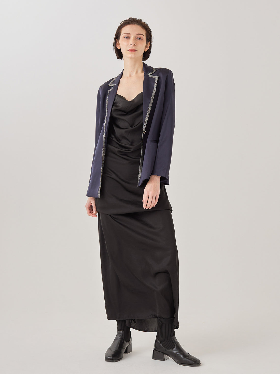 wagara tailored satin suit jacket / navy