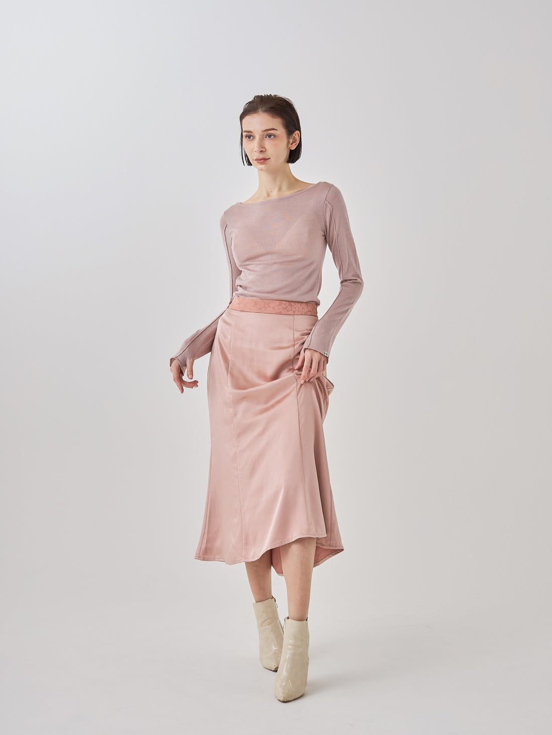 camellia airy satin skirt / 桃花(light pink)