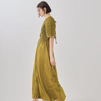 elegant satin pleated dress / 松葉(khaki)