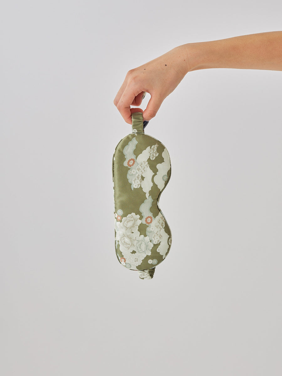 Silk Japanese pattern eyemask / young leaves (light green)
