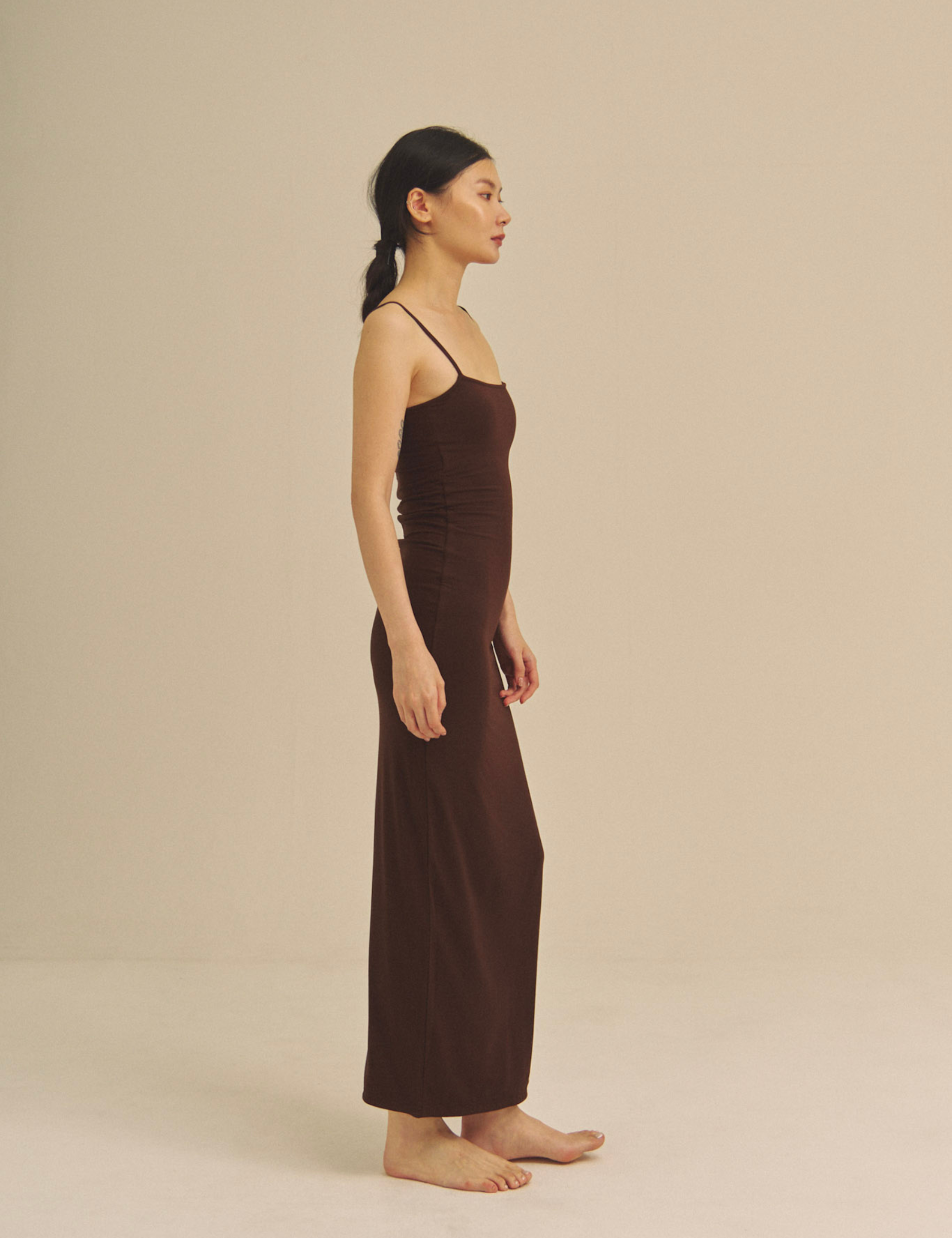 Aura Fit Padded Maxi Camisole Dress / 焦茶(dark brown)