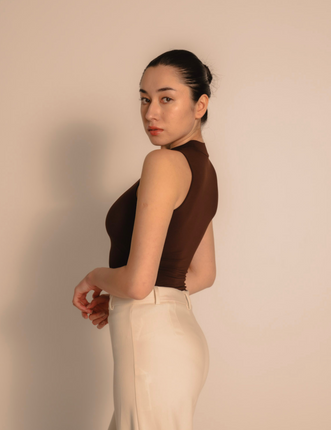 AuraFit NeckHug Padded Tank / 枯茶(brown)