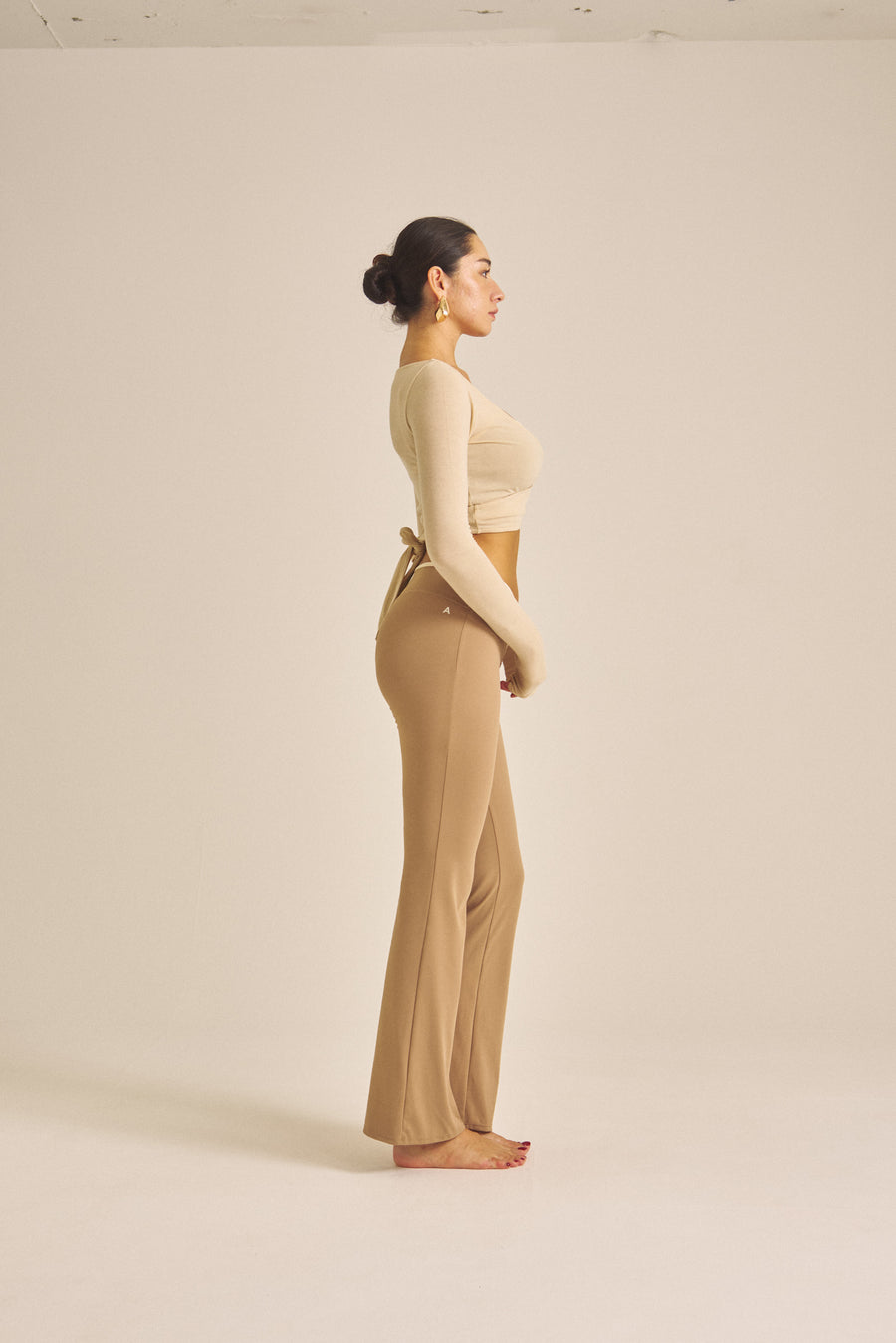 【COMING SOON】Maple Curve Flare Leggings / 白茶(beige)