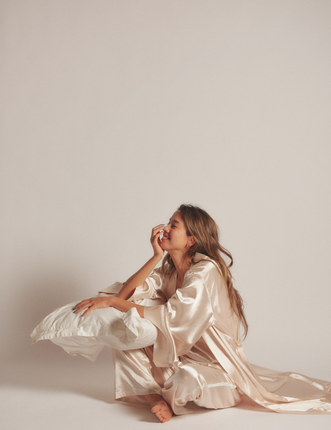 Sunlit Winery Silky Long Robe / 亜麻(gold)