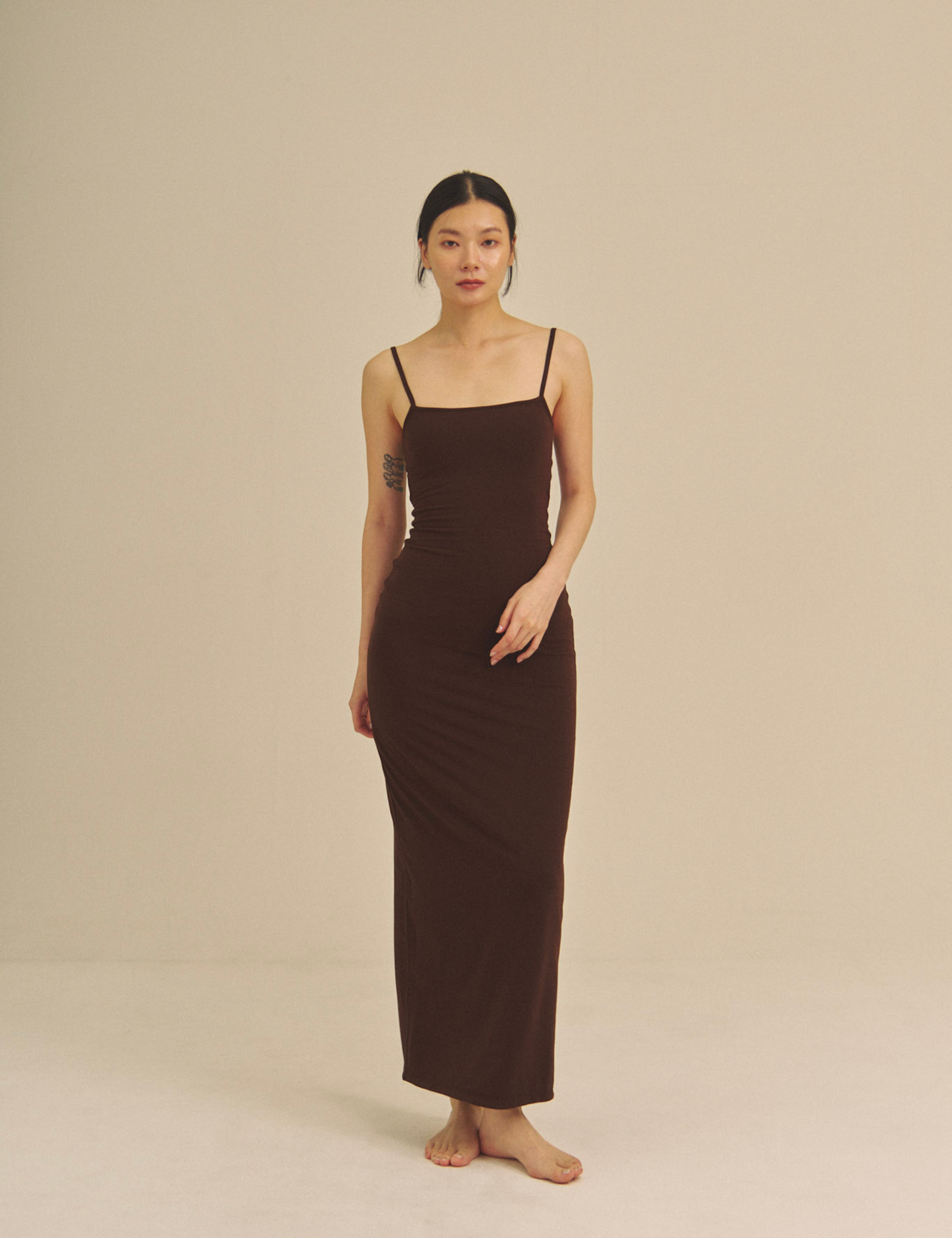 Aura Fit Padded Maxi Camisole Dress / 焦茶(dark brown)