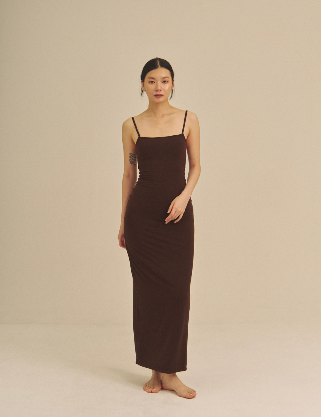 【9/27より発送】Aura Fit Padded Maxi Camisole Dress / 焦茶(dark brown)