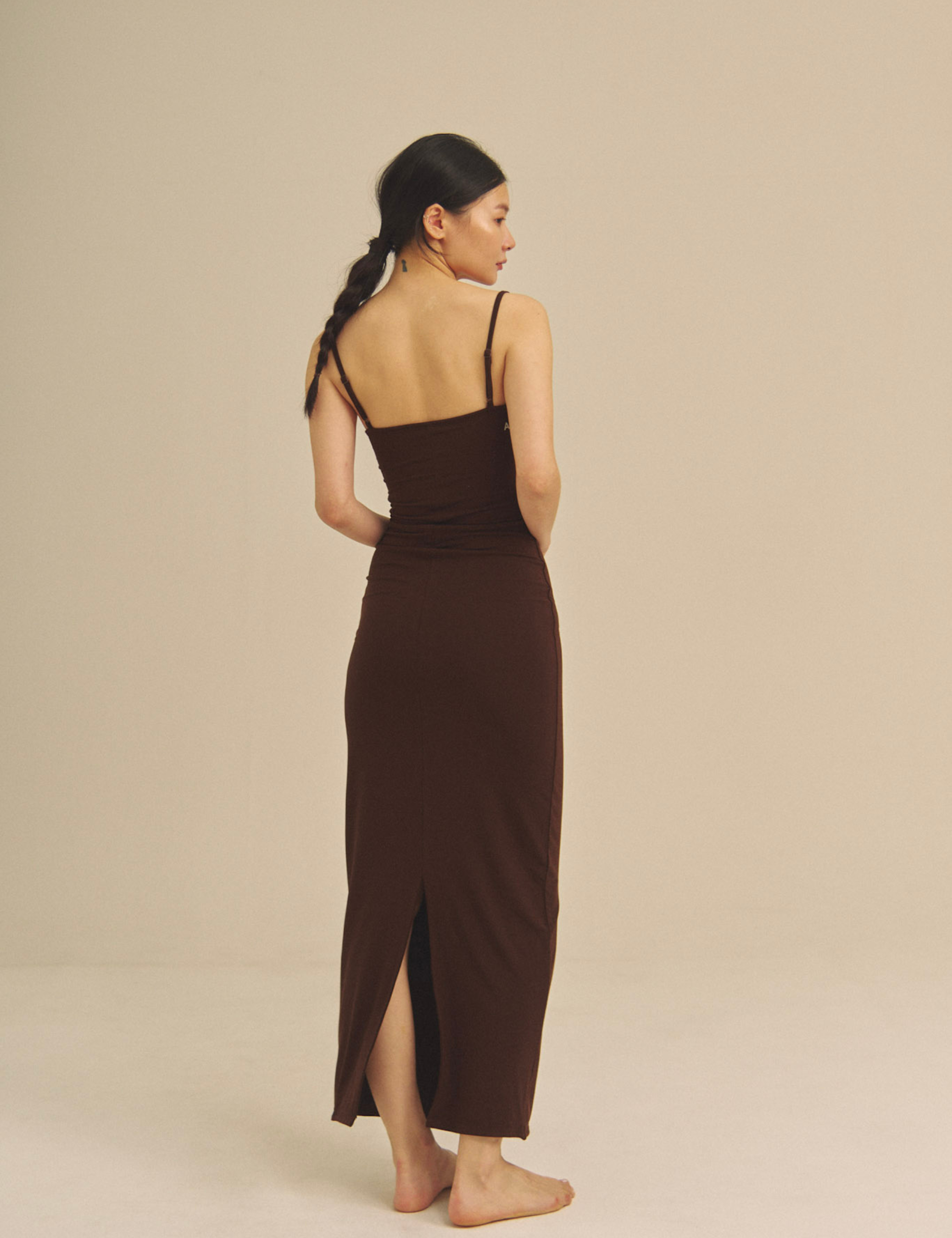 Aura Fit Padded Maxi Camisole Dress / 焦茶(dark brown)