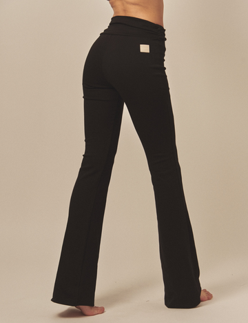 Style Up Flared Leggings / 墨(black)