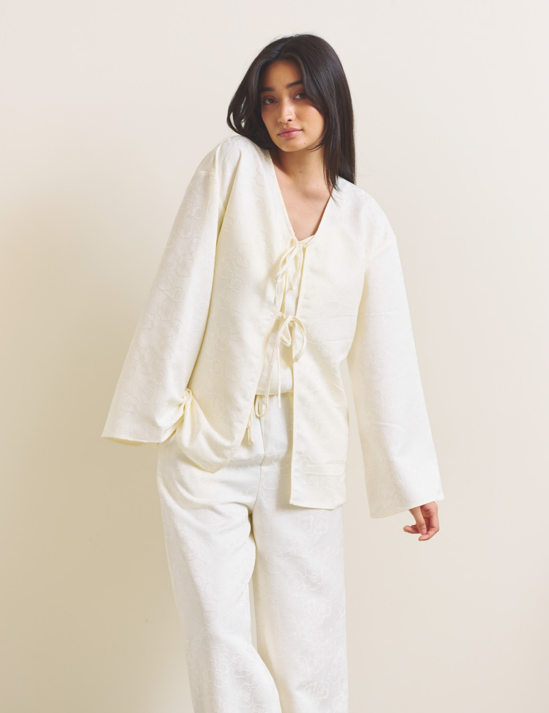 Soft Terra Satin Haori / 白花(ivory)