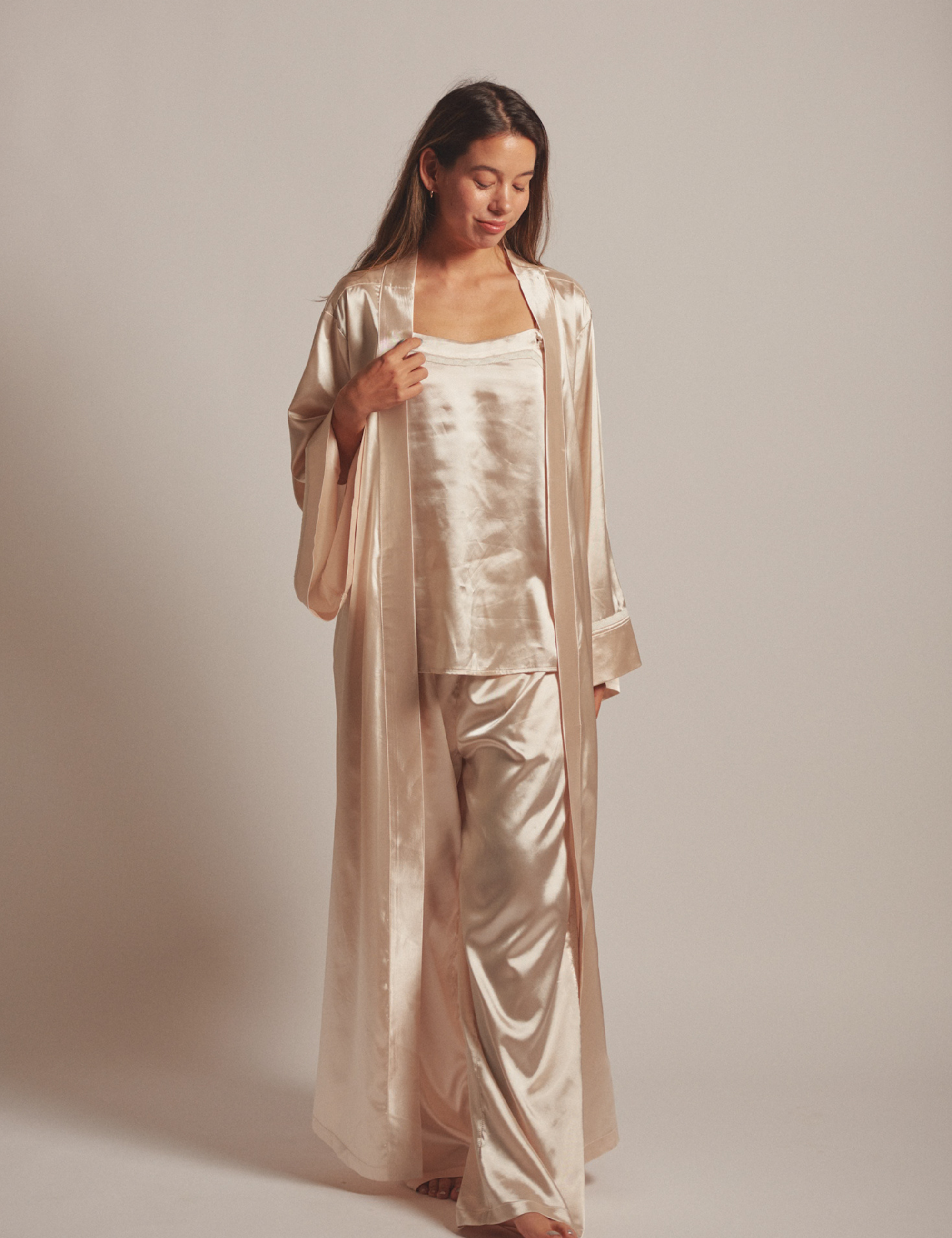 Sunlit Winery Silky Tanktop / 亜麻(gold)