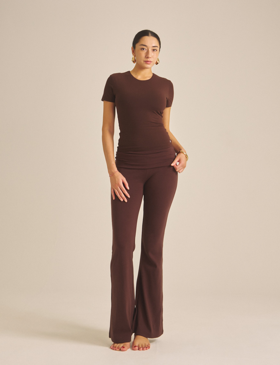【COMING SOON】LuxeFit Flare Leggings / 焦茶(dark brown)