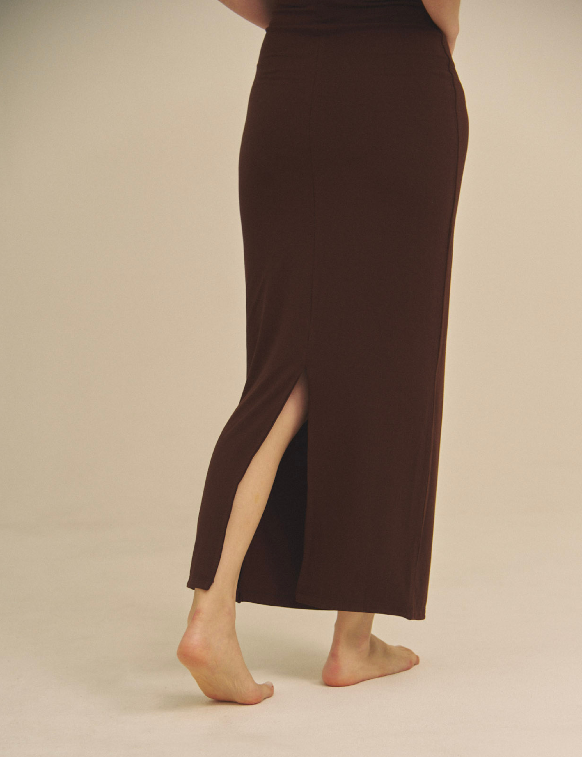Aura Fit Padded Maxi Camisole Dress / 焦茶(dark brown)