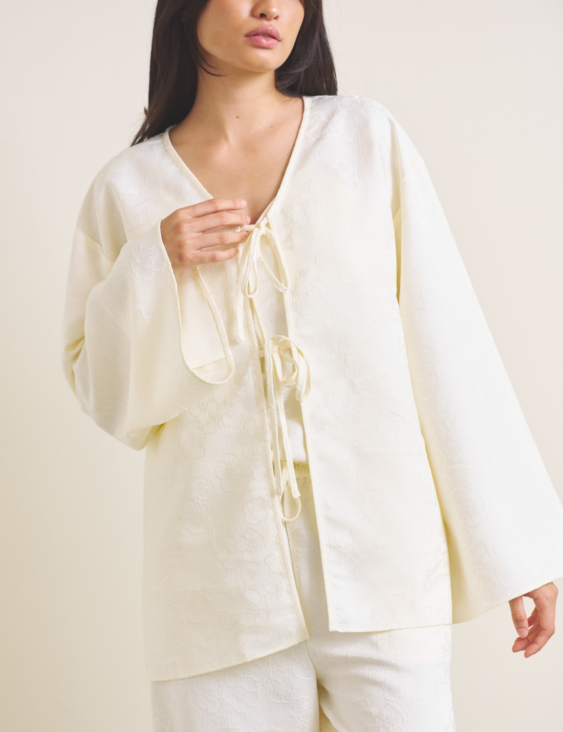 Soft Terra Satin Haori / 白花(ivory)
