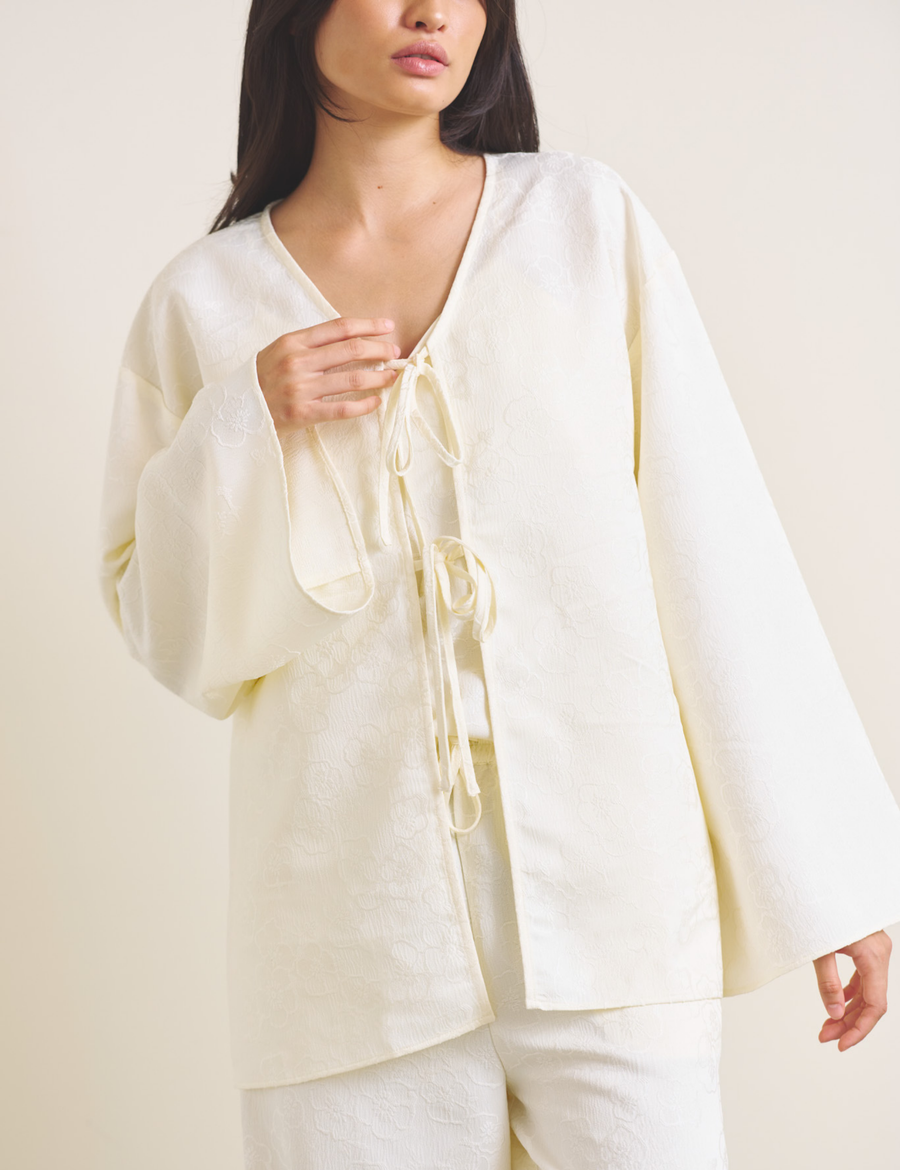 Soft Terra Satin Haori / 白花(ivory)
