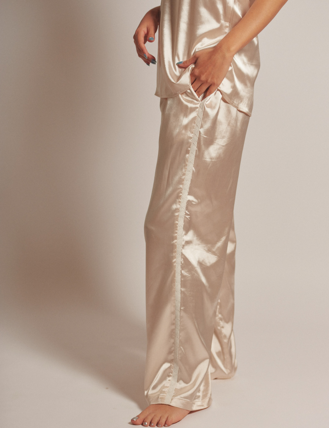 Sunlit Winery Silky Pants / 亜麻(gold)