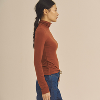 Sheer Grace Turtleneck / 赤丹 (Teracotta)
