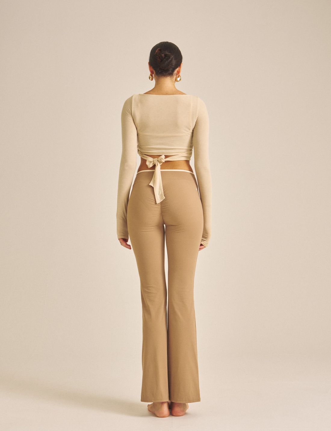 Amber Soft Wrap Cardigan / 白茶(beige)