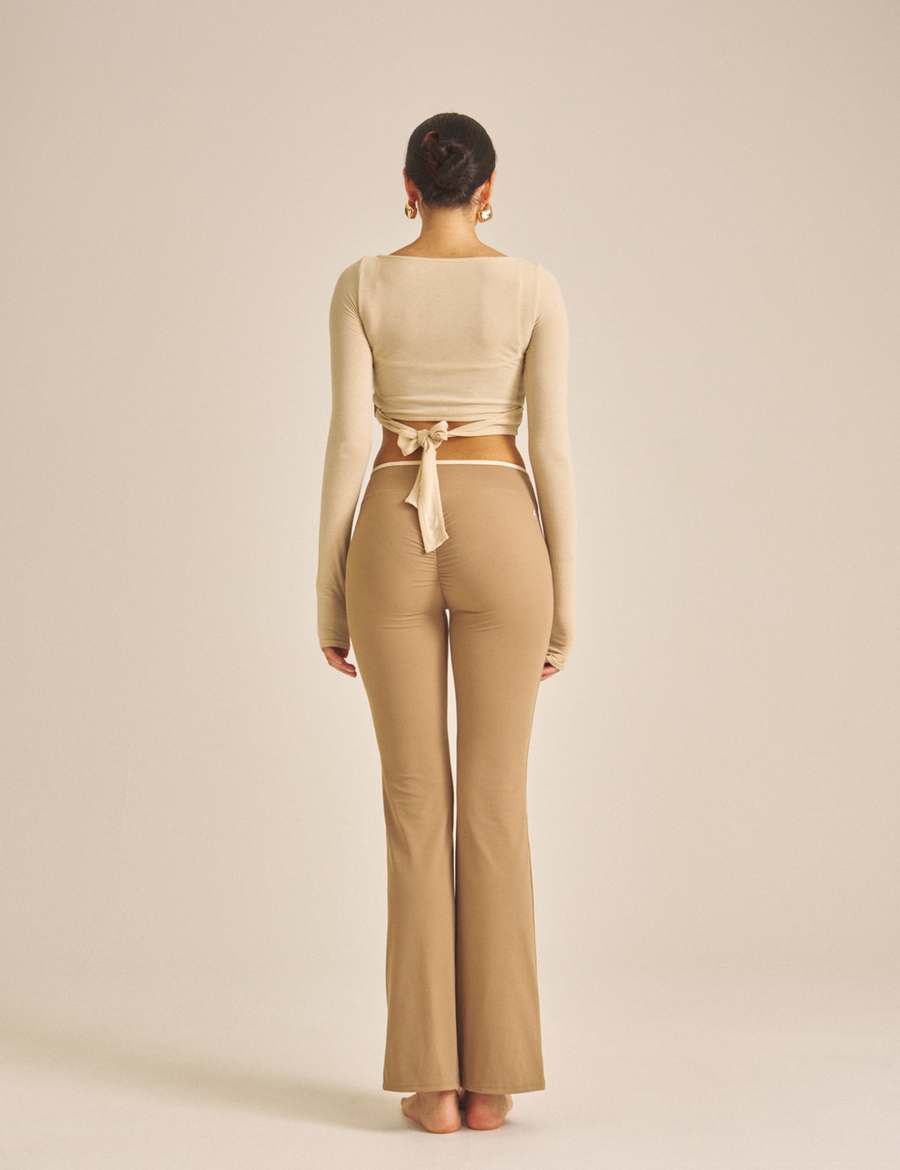 Amber Soft Wrap Cardigan / 白茶(beige)