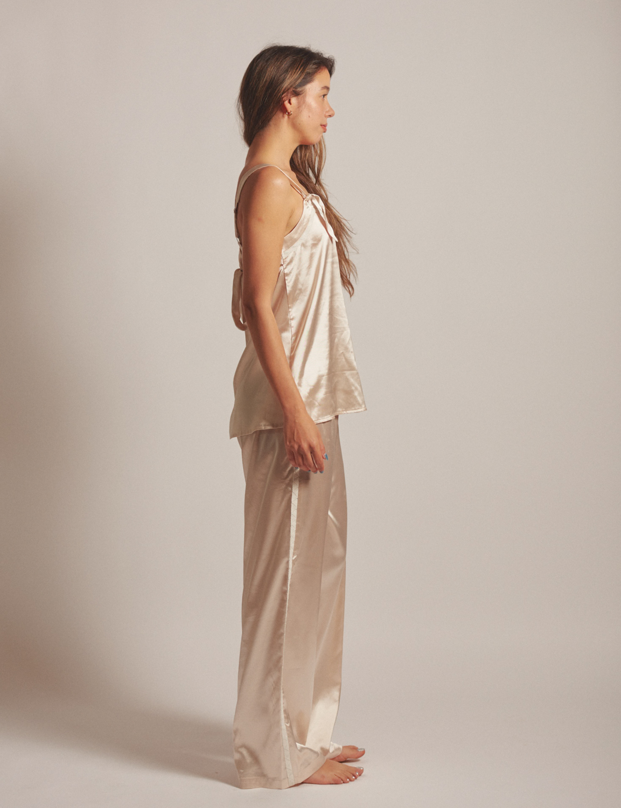Sunlit Winery Silky Tanktop / 亜麻(gold)